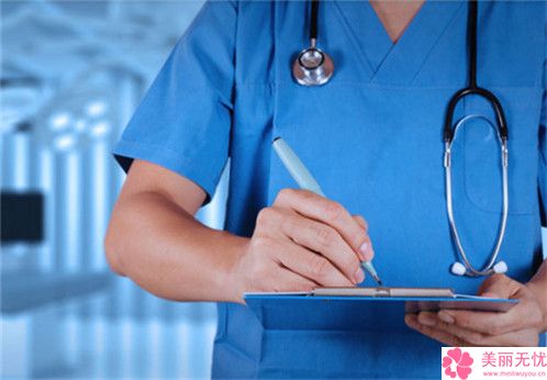 東莞激光去青黑毛痣正規(guī)醫(yī)院盤(pán)點(diǎn) 太平人民醫(yī)院與協(xié)美醫(yī)院實(shí)力解析